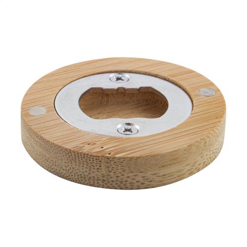 hűtőmágnes és sörnyitó