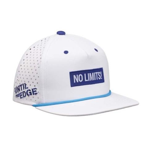 Könnyű, perforált, 5 paneles, lapos napellenzős sapka.