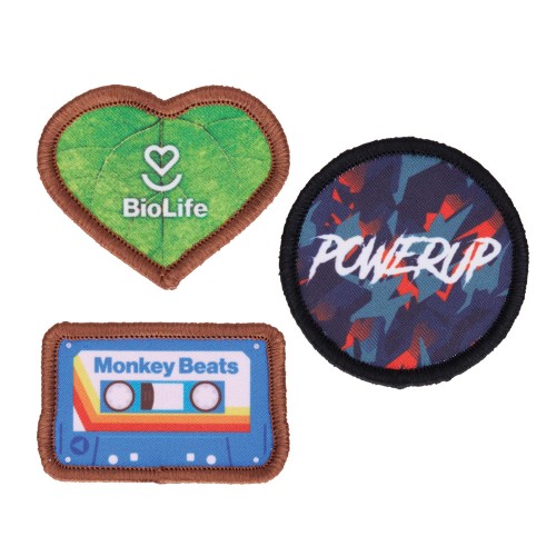 Szublimált címke körbeszegett szegéllyel