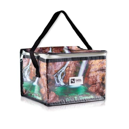 Hűtőtáska: 21x15x17 cm.