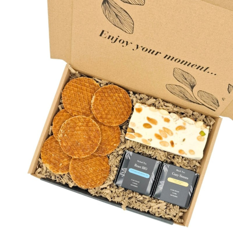 Ajándékdoboz holland szirupos gofrival, nugáttal és Zen teákkal.