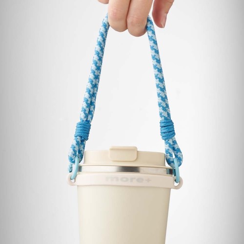 2 színű, zsinóros palacktartó logózható címkével